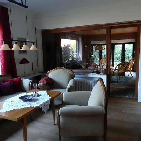 Enas Huus Holiday home *